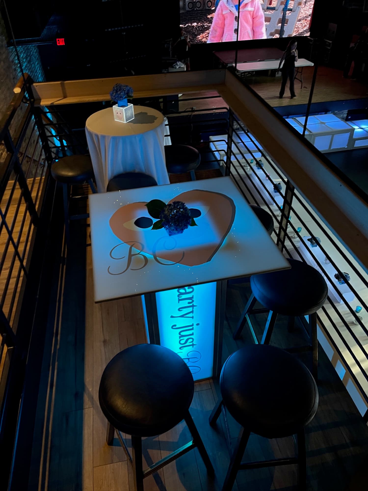 Cocktail table